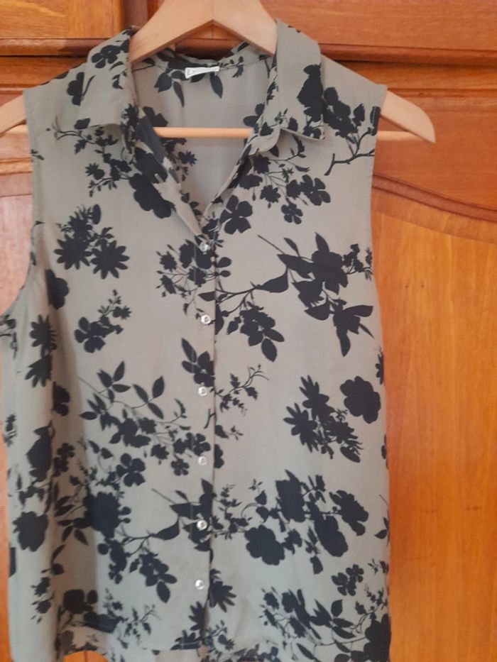 Chemise vert kaki et noir