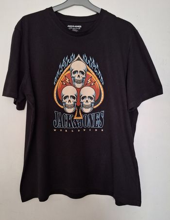 Tee-shirt noir imprimé têtes de mort