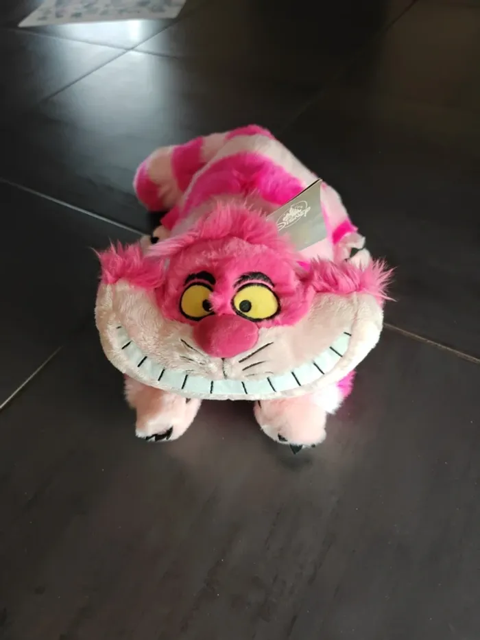 Chat Alice au pays des merveille  - Disney store  - rose