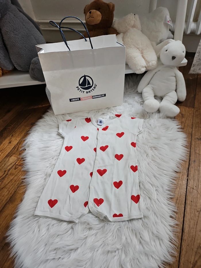 Barboteuse cœur rouge