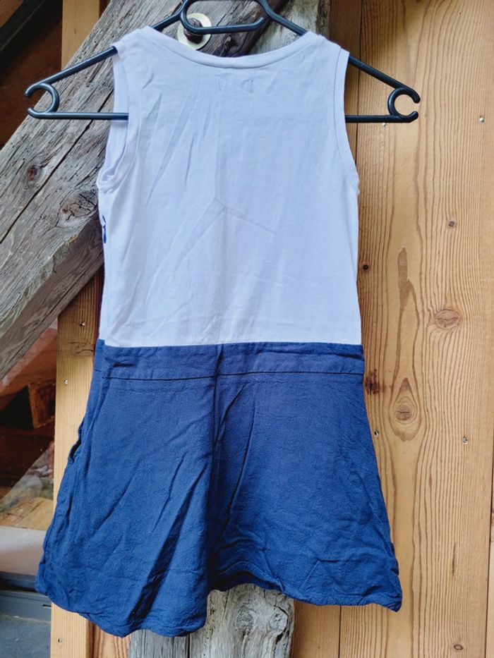 Très belle robe 👗 IKKS simple, blanche et bleue, 6 ans - photo numéro 5