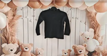 Haut noir manches longues Kiabi 18 mois Fille
