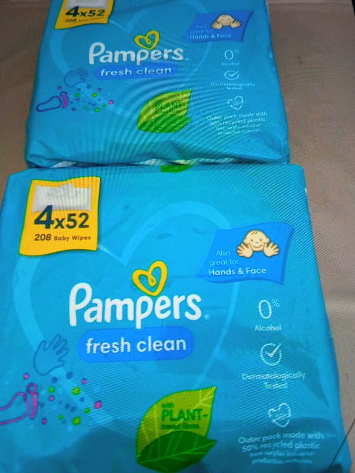8 paquets de 52 lingettes Pampers fresh clean neuf - photo numéro 2