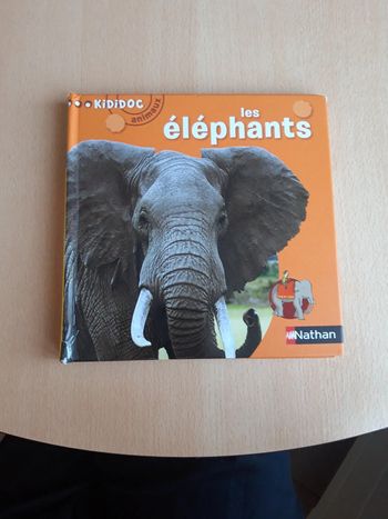 Album Kididoc Animaux Les éléphants