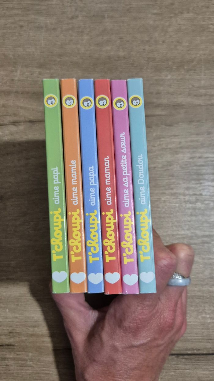 Lot livres T'choupi - photo numéro 9