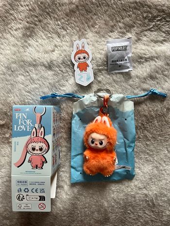 Labubu pin for love lettre Z 🧡 popmart