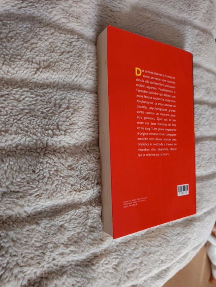 L'heure du pendu de Leslie Glass - photo numéro 4