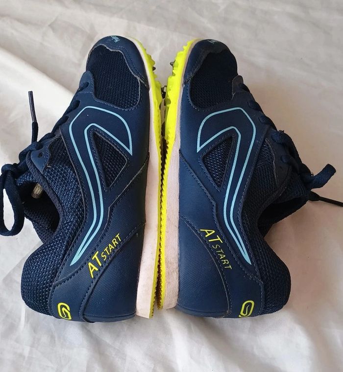 Baskets chaussures de foot taille 37