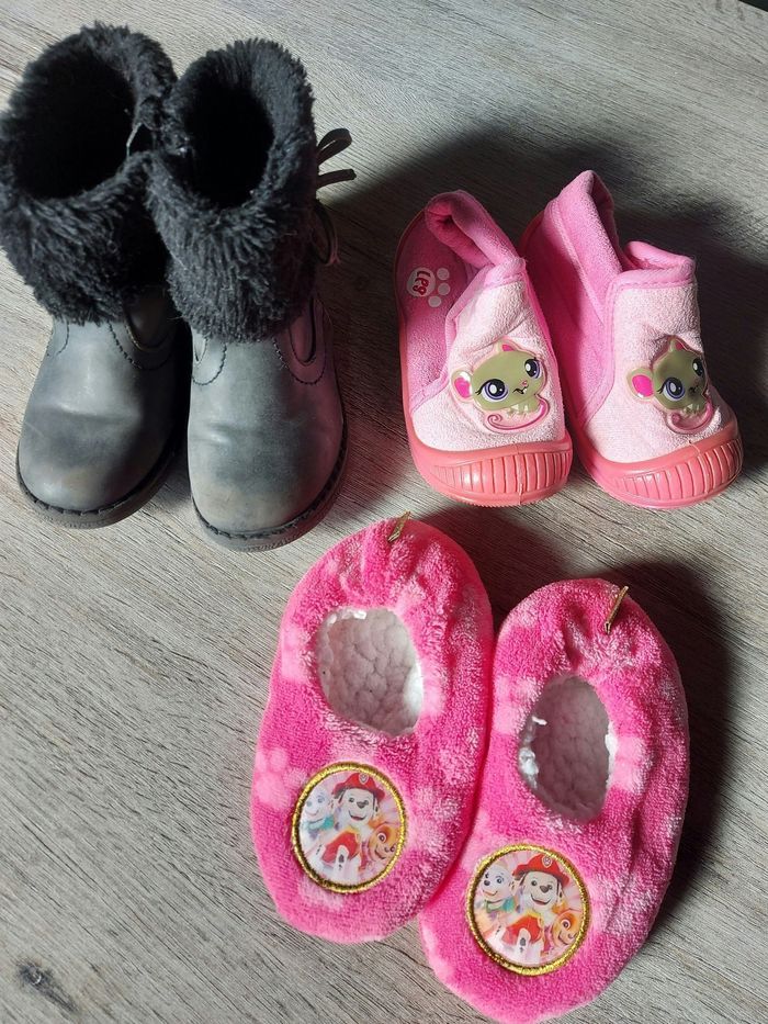 Lot chaussures filles 24
