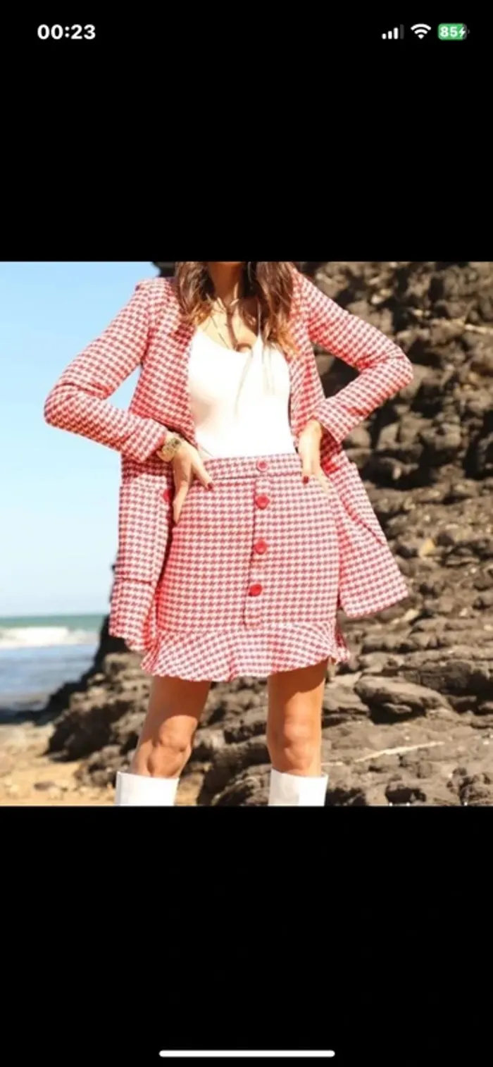 Veste Blazer tweed taille M Zara Vichy carreaux et jupe taille M. comme neuf. Valeur plus de  100€ - photo numéro 11