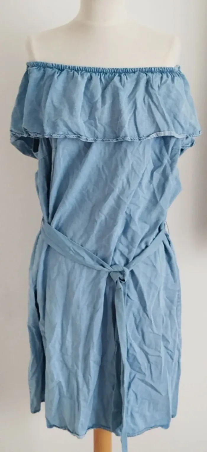 Robe en jean bleu clair légère manches courtes avec ceinture Kiabi taille 50-52 - photo numéro 4