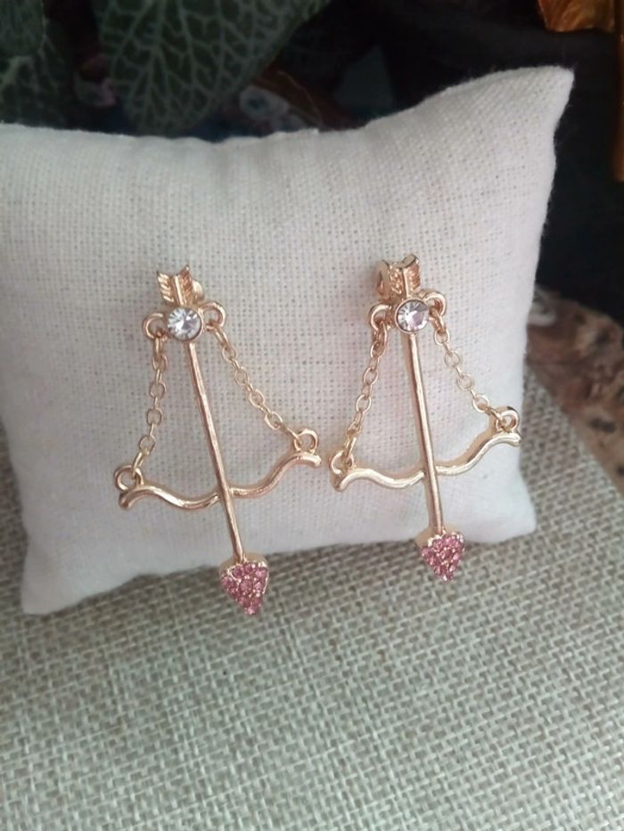 Boucles d'oreilles flèches cœurs - photo numéro 3