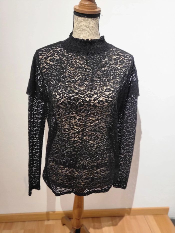 Pull dentelle