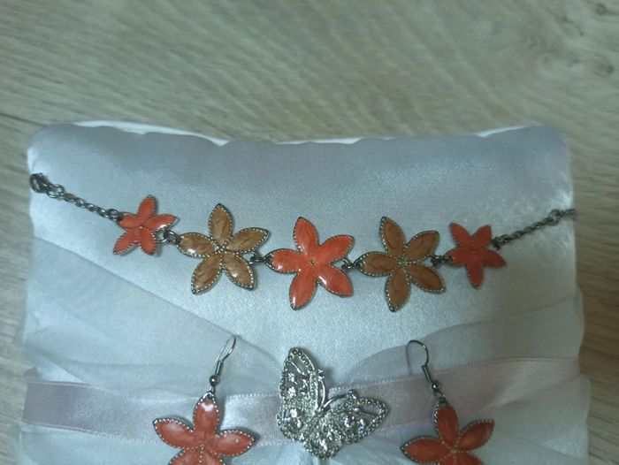 Ensemble boucles d'oreilles et bracelet - photo numéro 3