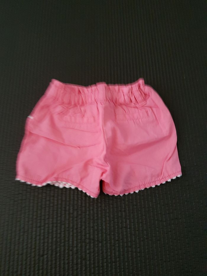 Short rose Kiabi T 6 mois - photo numéro 2