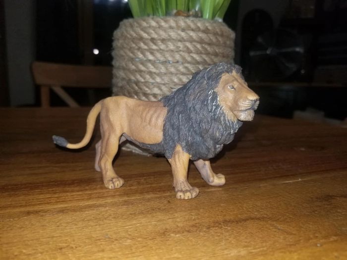 Figurine lion papo