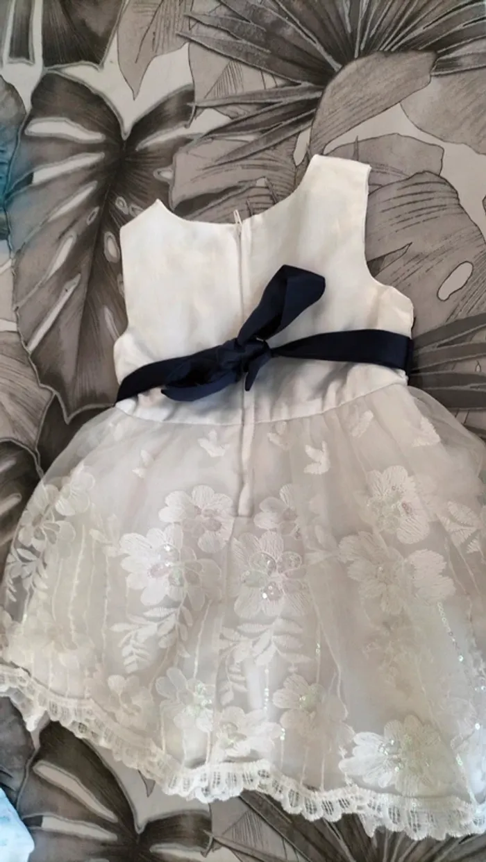 Robe cérémonie blanc/bleu marine - photo numéro 2