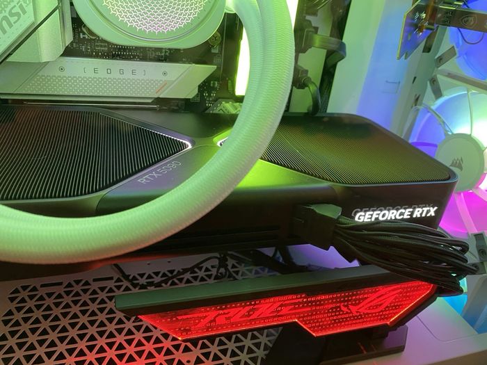 Carte graphique NVIDIA GeForce RTX 5090 FE Édition Fondateurs - photo numéro 3