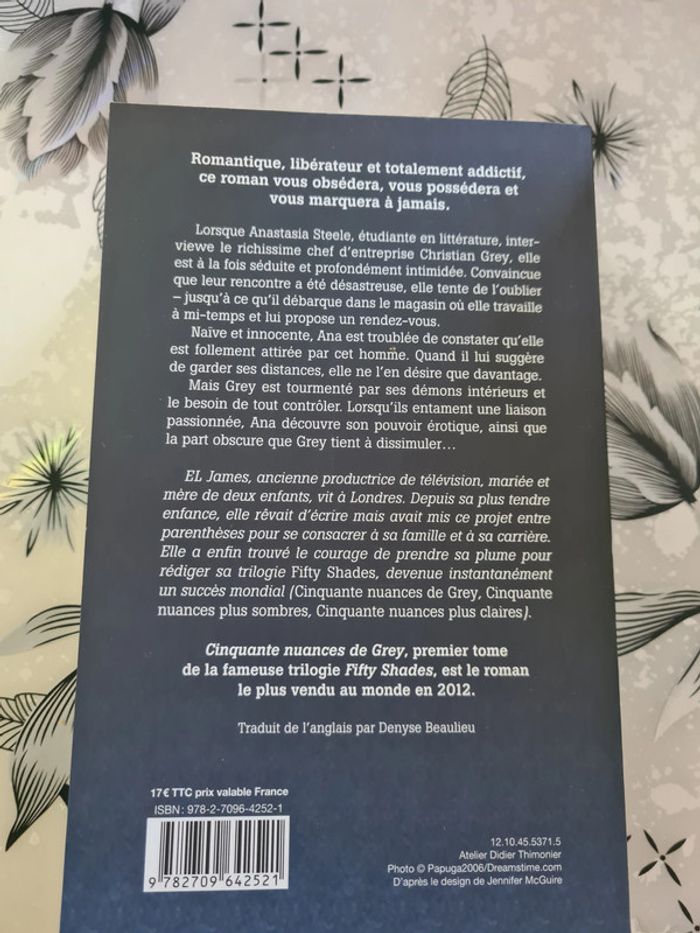 Livre la trilogie de 50 nuances de Grey neuf - photo numéro 2