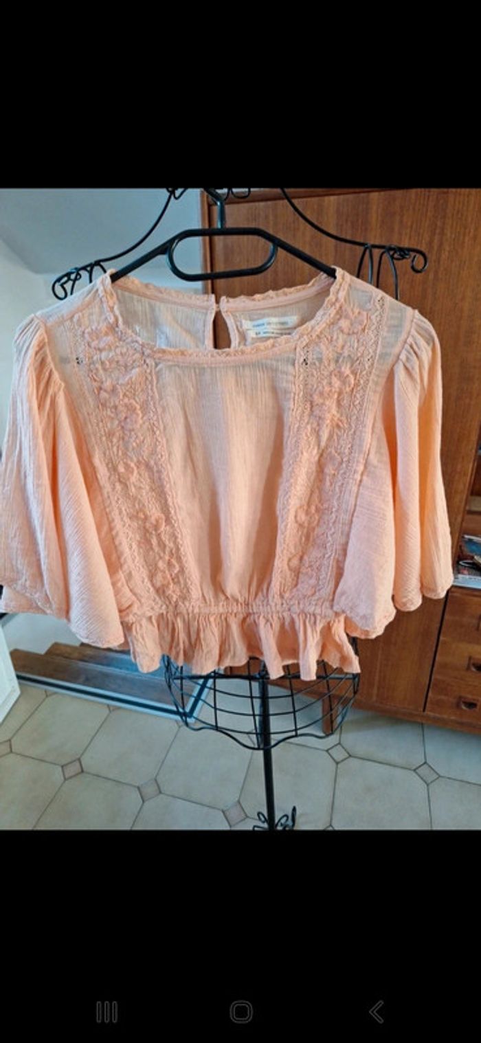 Top court / haut court / crop top Urban Outfitters taille S 👻 - photo numéro 2