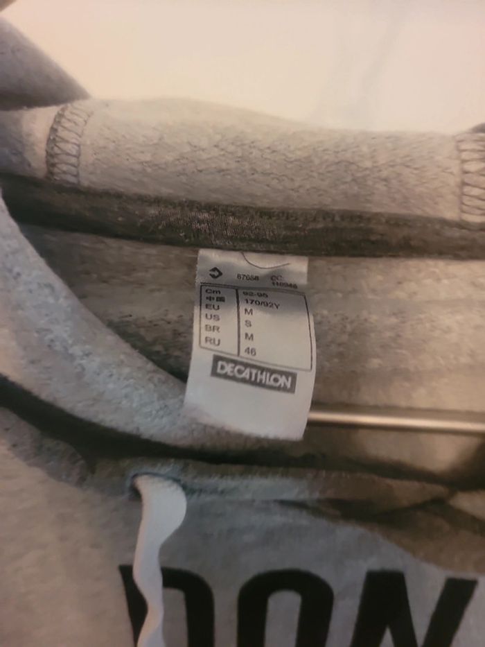 Sweat a capuche - photo numéro 2