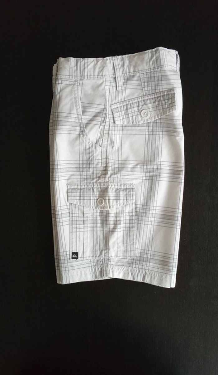 Short Quicksilver 8ans - photo numéro 3