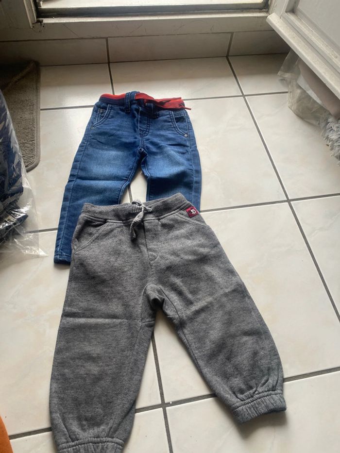 Lot de deux pantalons pour garçons, 18 mois