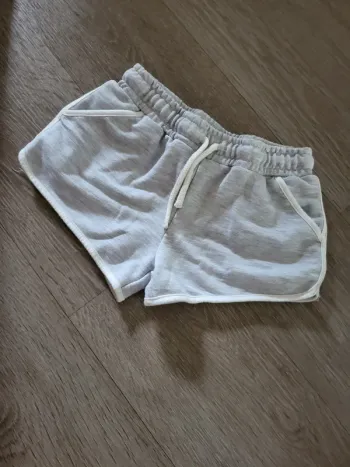 Short 8/9 ans