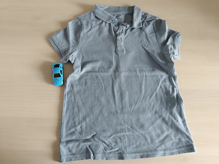 polos