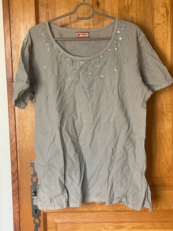 T-shirt beige