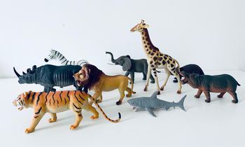 Lot de 9 figurines animaux