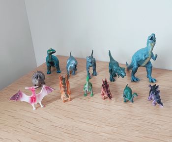 🦄 Lot de 12 petits dinosaures 🦄