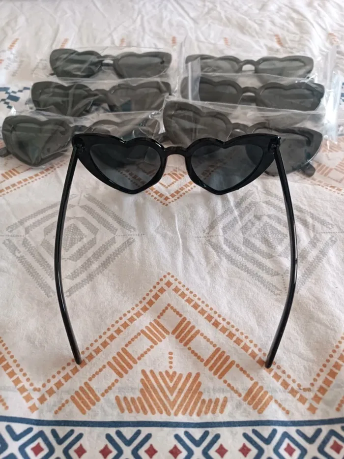 Lot de 7 paires de lunettes coeur - photo numéro 4