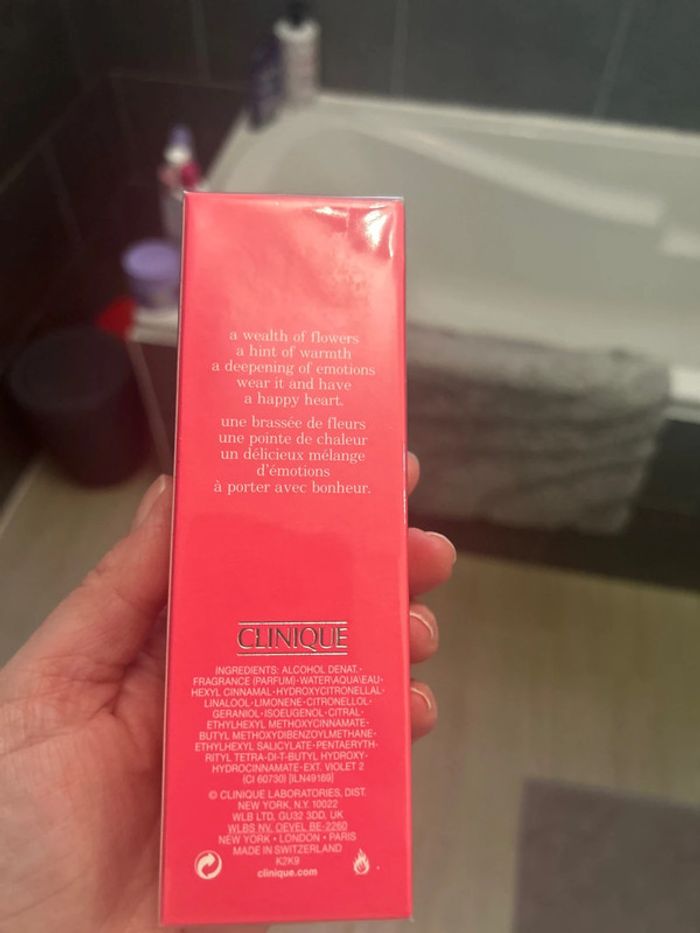 Parfum clinique - photo numéro 3