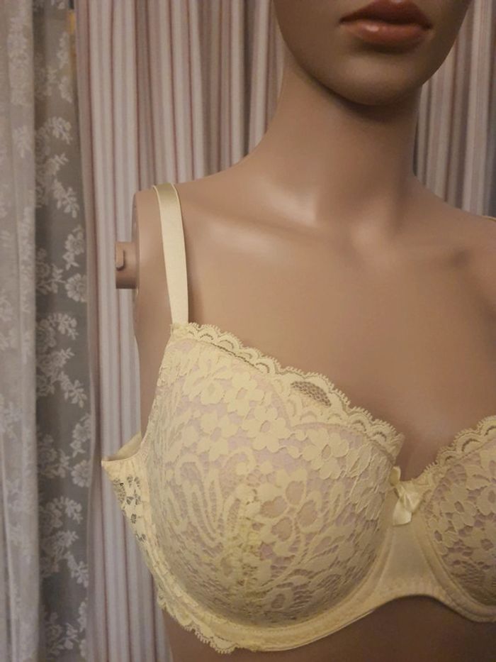 Soutiens-gorge jaune Hunkemöller fr 105B - photo numéro 2