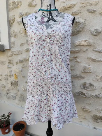 Superbe robe courte / tunique femme taille 40