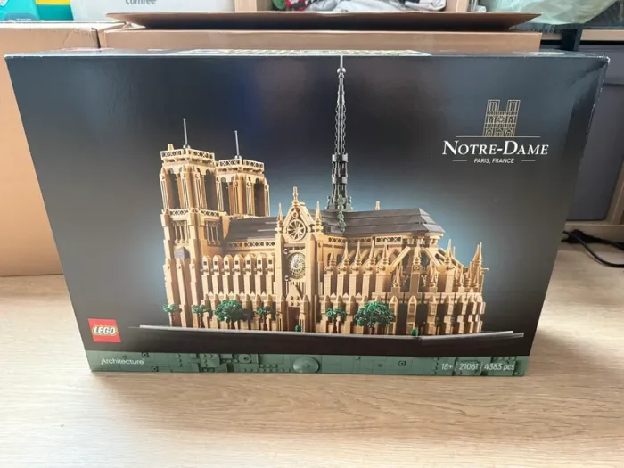Lego 21061 Notre-Dame de Paris