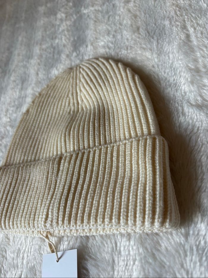 Bonnet Ami Paris écru – logo cœur rouge, neuf avec étiquette - photo numéro 5