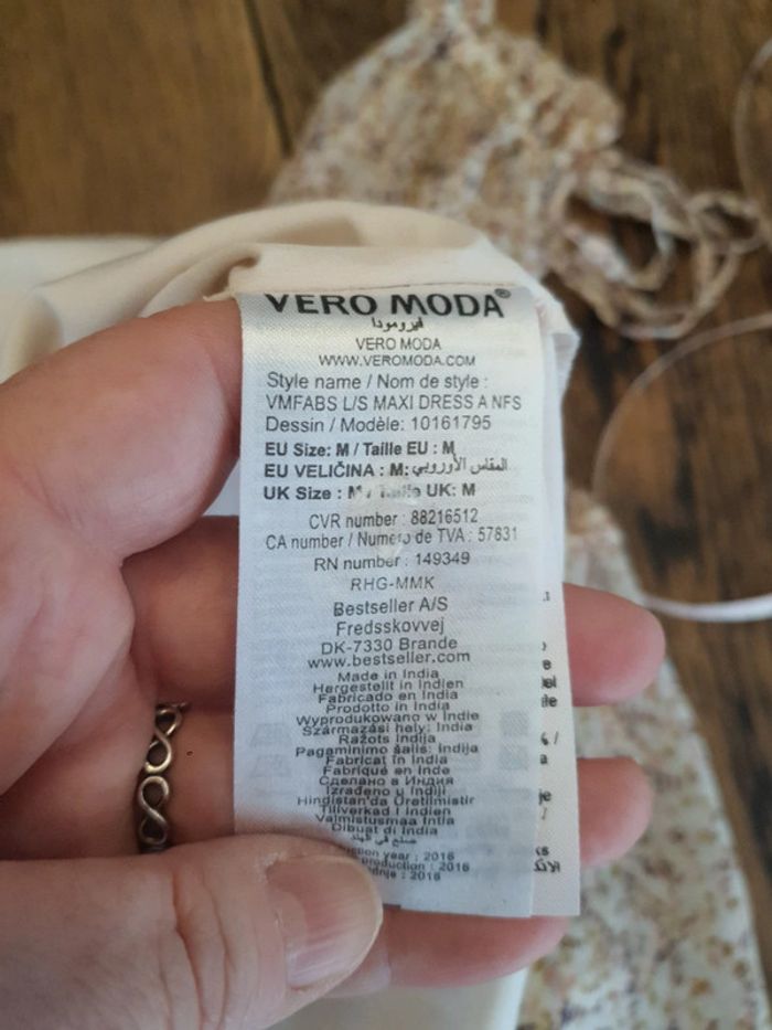 Jolie robe longue Vero Moda taille M - photo numéro 16