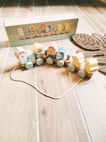 🐤Train Poulet little farm avec Formes à empiler en bois marque Little dutch