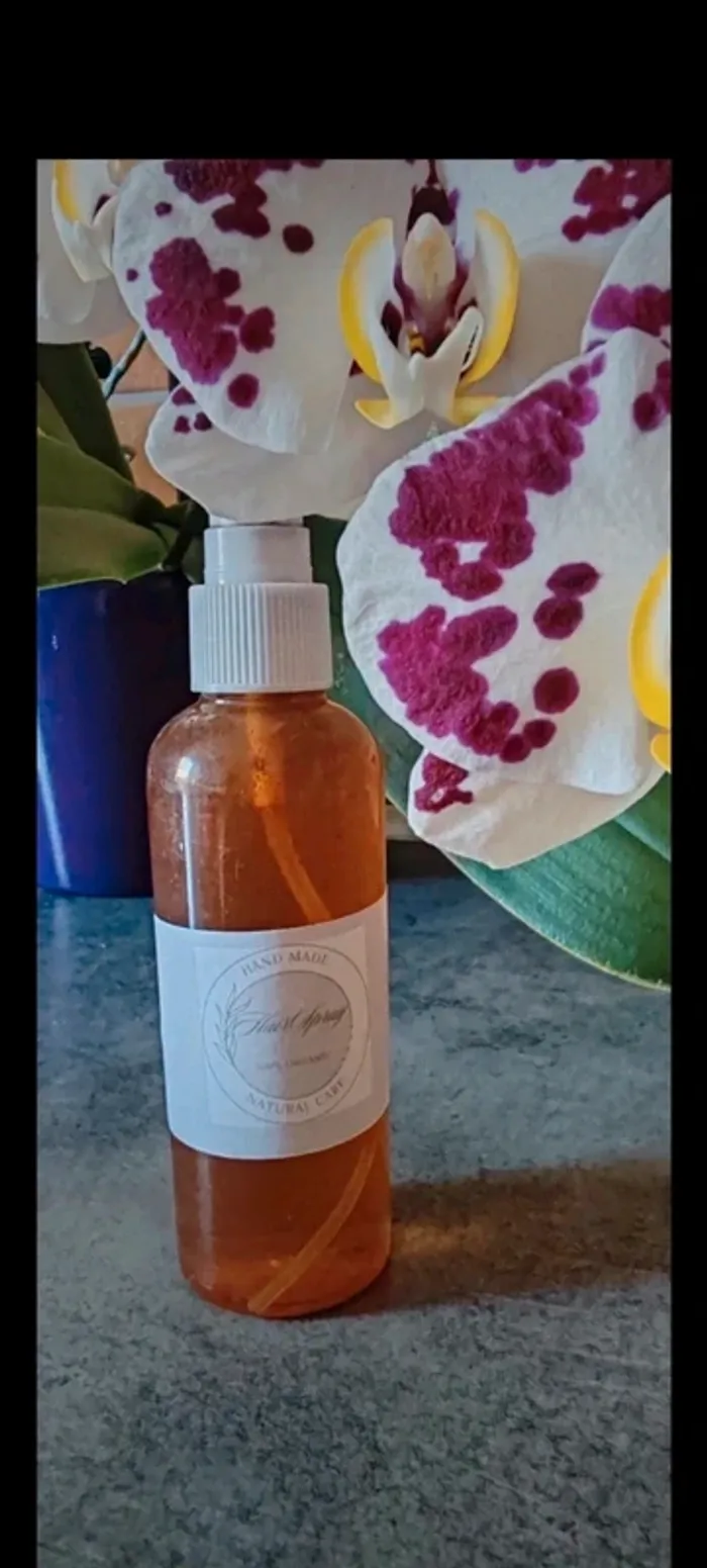 Spray Démêlant Cheveux Bio – Favorise la Pousse & Nourrit en Douceur
