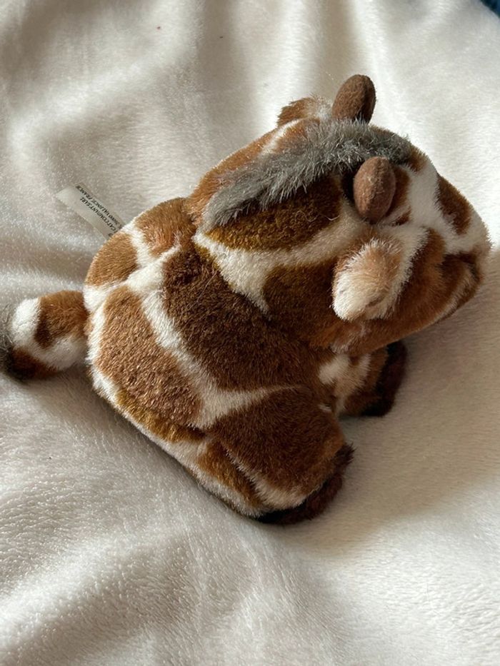 Petite peluche girafe - photo numéro 3