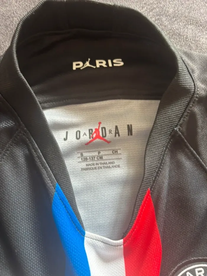 Maillot Jordan PSG 2019/20 Stadium Fourth authentique Enfant Taille S – Neuf avec étiquette - photo numéro 11