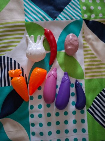 Lot légumes et autre pour dînette 