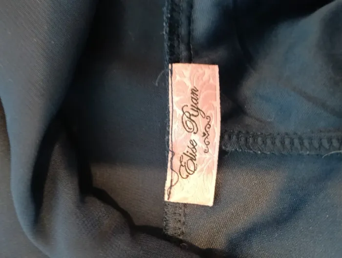 Magnifique robe avec de la dentelle L 40 - photo numéro 2
