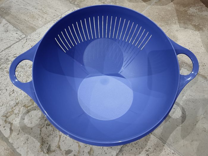 NEUF - Tupperware, plat/passoire, 26 cm de diamètre