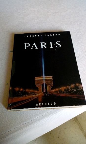 Livre sur paris