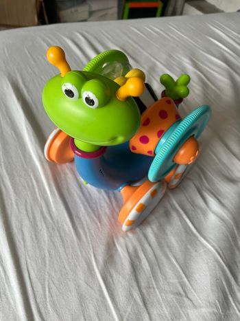 Jouet sonore qui avance en musique Empilable pour bébé L'escargot Rigolo