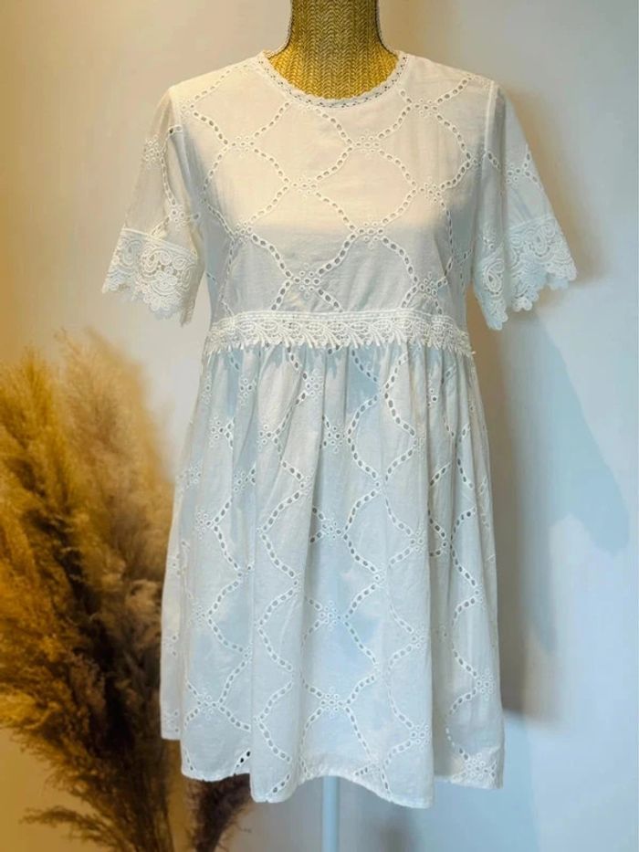 Belle robe midi femme blanche coton T36/38 bohème broderie anglaise