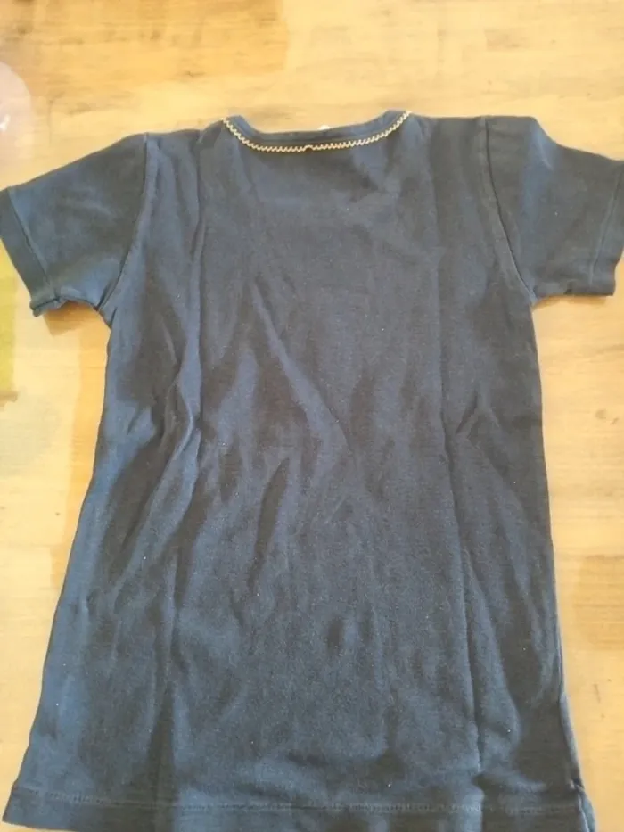 Tee shirt fille 8 ans - photo numéro 3
